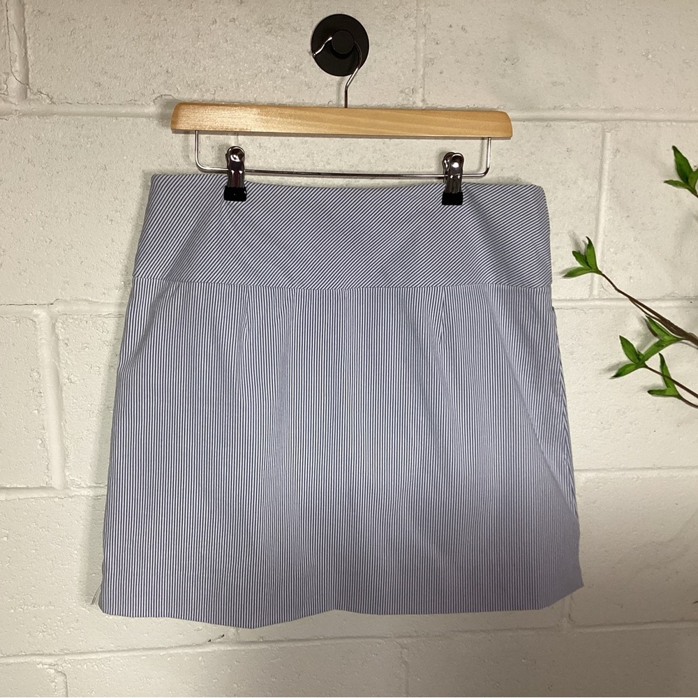Women’s Light Blue Pinstripe Golf Skort | Tummy Control - Picture 2 of 4